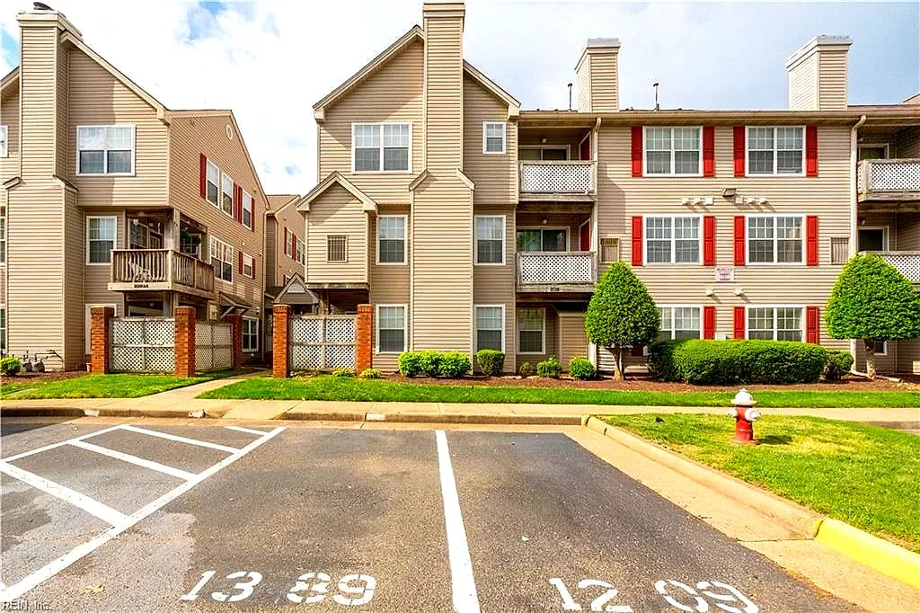12811 Daybreak CIR, NEWPORT NEWS VA 23608