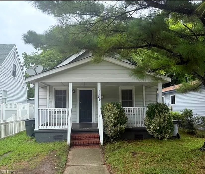 1124 West AVE, HAMPTON VA 23669