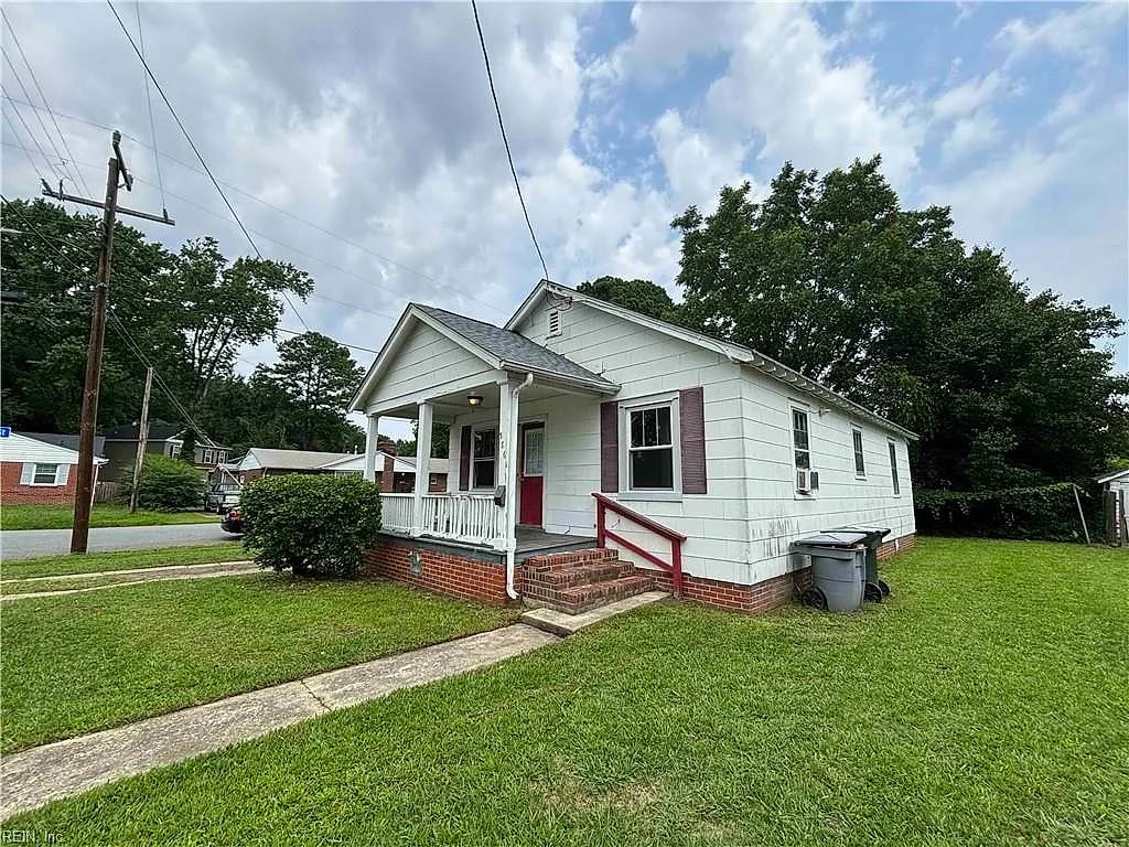 386 Leeland AVE, HAMPTON VA 23661