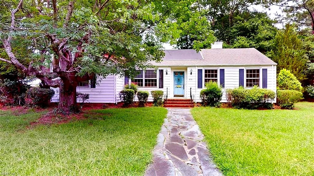 808 W South ST, Ahoskie — 3 bed Residential, 2,222 sqft