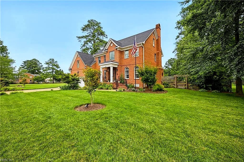 111 Laydon WAY, POQUOSON VA 23662