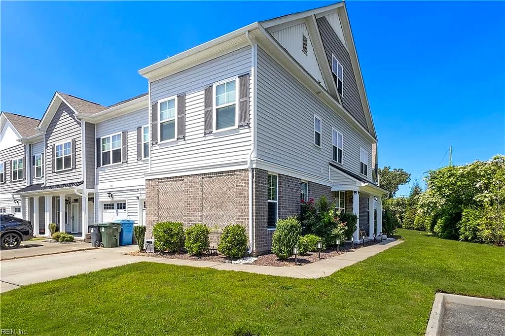 300 Sikeston LN, CHESAPEAKE VA 23322