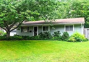 725 Roslyn RD, NEWPORT NEWS VA 23601