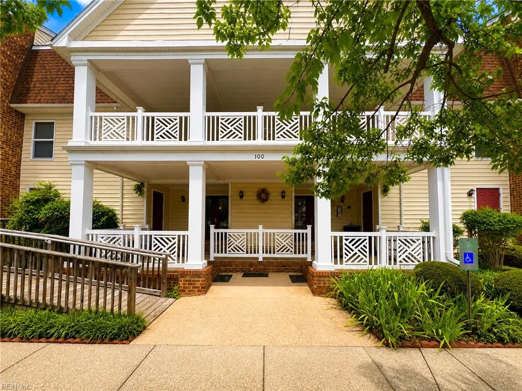 100 Burnt Bridge WAY #C, YORKTOWN VA 23692