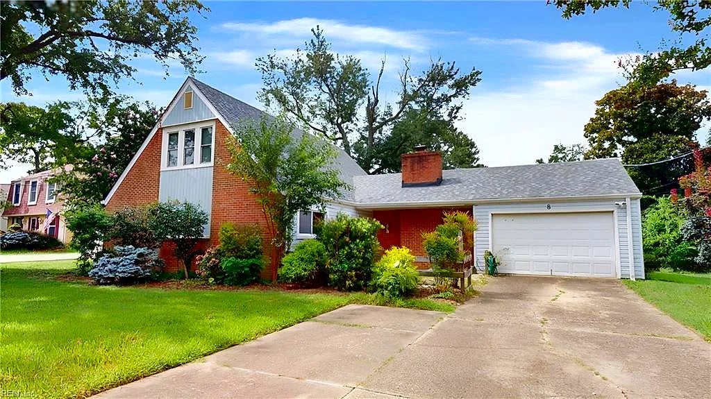 8 Tom Jones CT, HAMPTON VA 23666