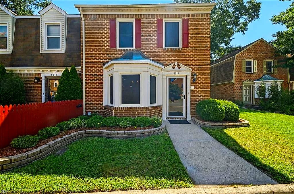 1215 Cedar Mill SQ, CHESAPEAKE VA 23320