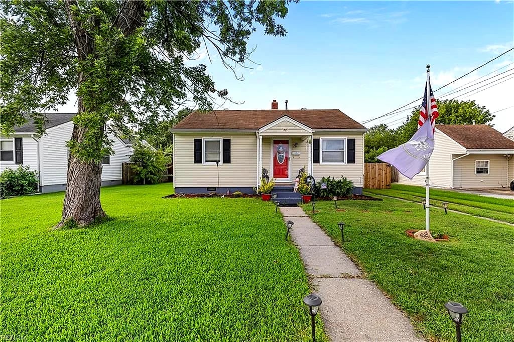 215 Castlewood RD, PORTSMOUTH VA 23702