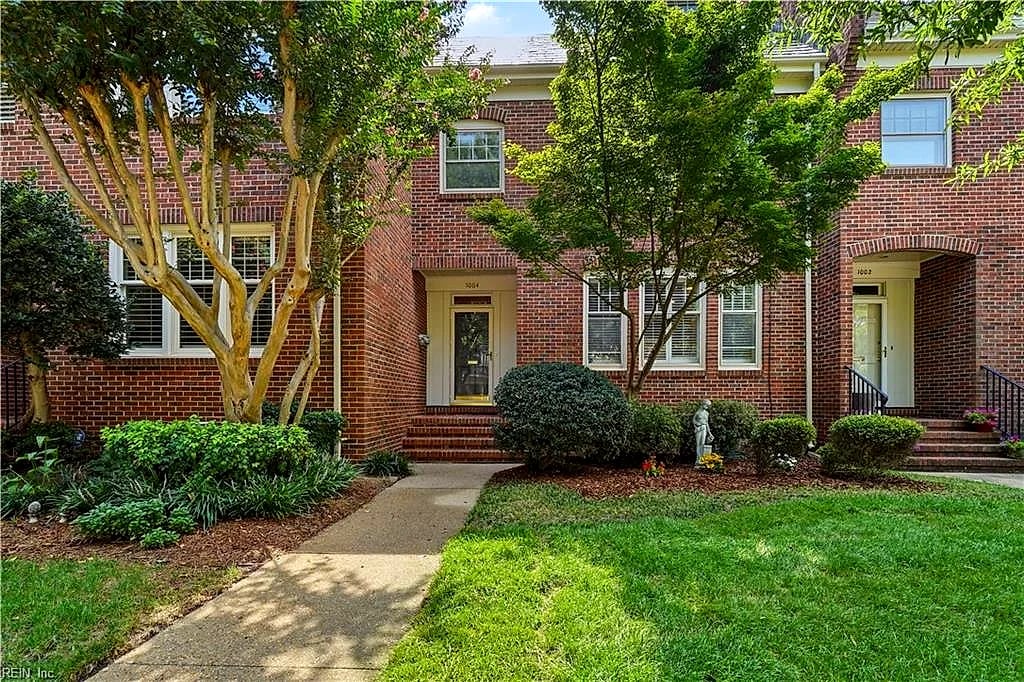 1004 Colonial AVE, NORFOLK VA 23517
