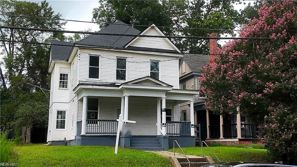 223 Clay ST, SUFFOLK VA 23434
