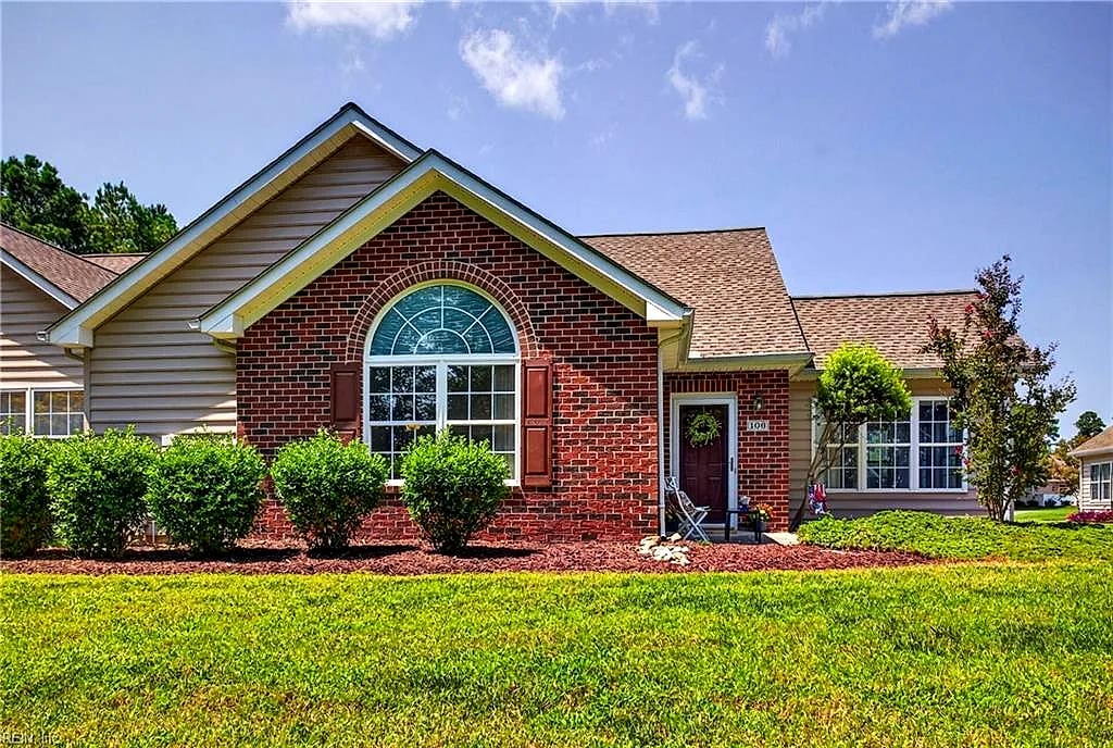 106 Marshland VW, YORKTOWN VA 23693