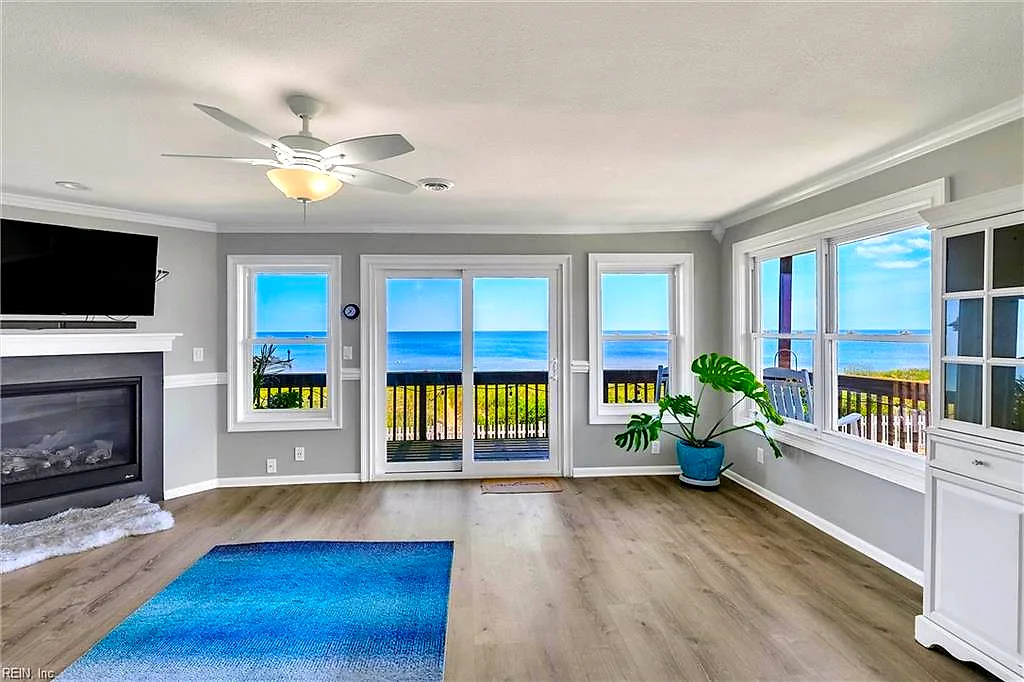 1048 E Ocean View AVE, NORFOLK VA 23503