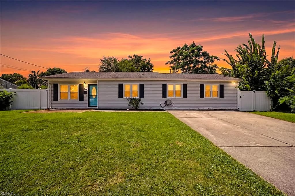 825 Brinson LN, VIRGINIA BEACH VA 23455