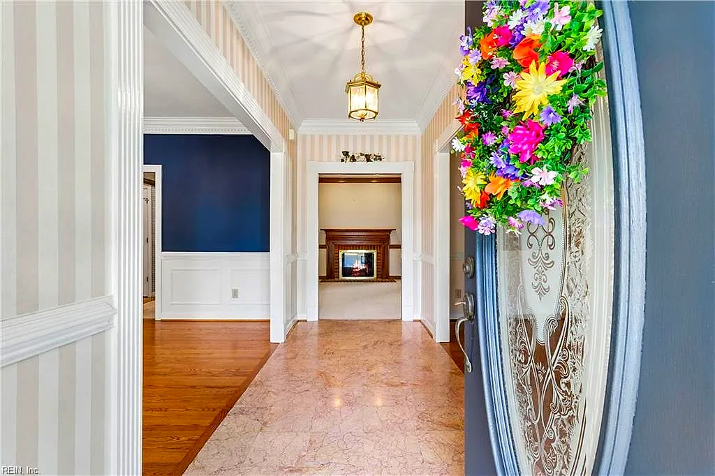 402 Comfort CV, Newport News — 4 bed Residential, 3,537 sqft