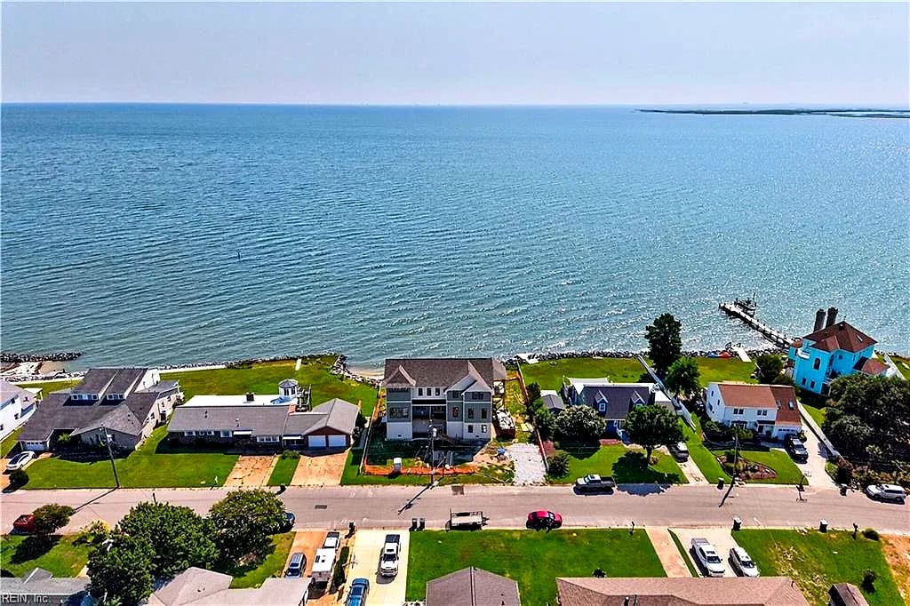 117 York Point DR, SEAFORD VA 23696