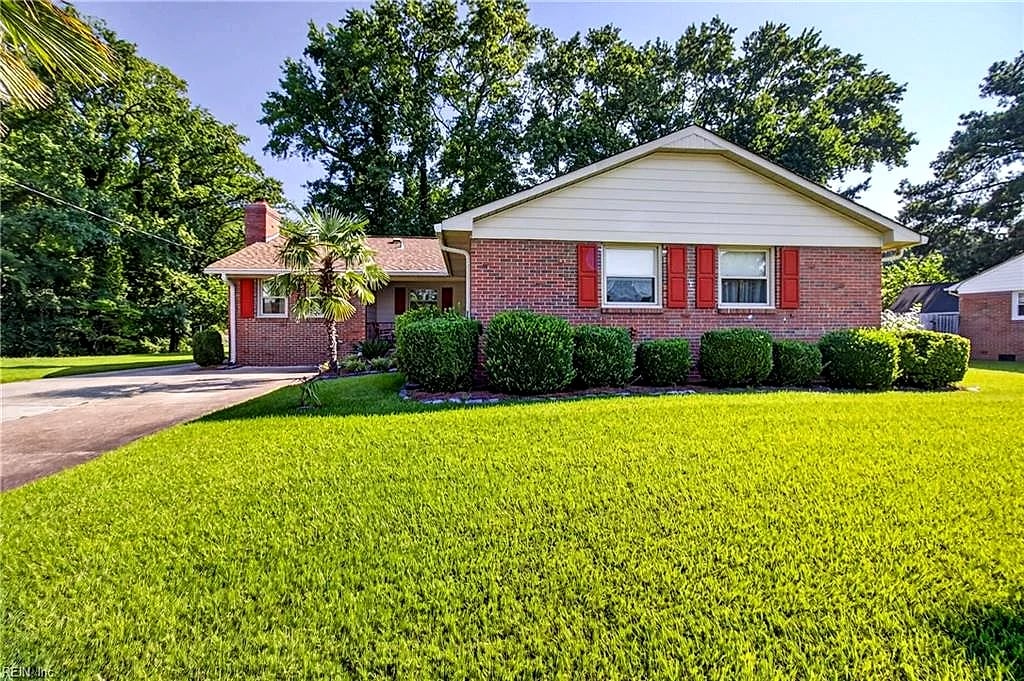4704 Hunters Point DR, PORTSMOUTH VA 23703