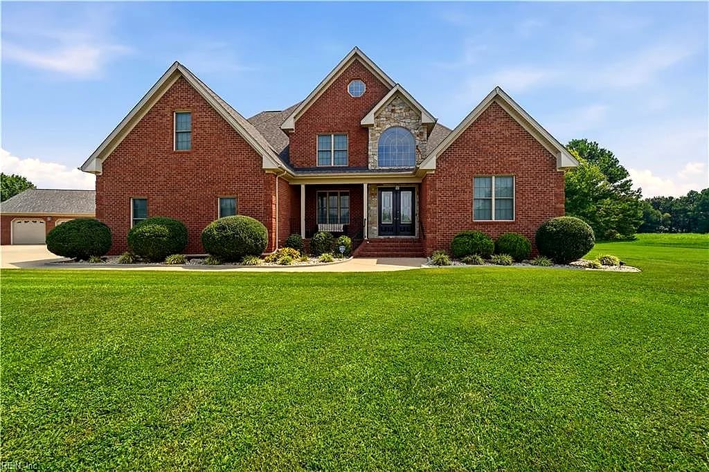 1040 Drumcastle LN, CHESAPEAKE VA 23323