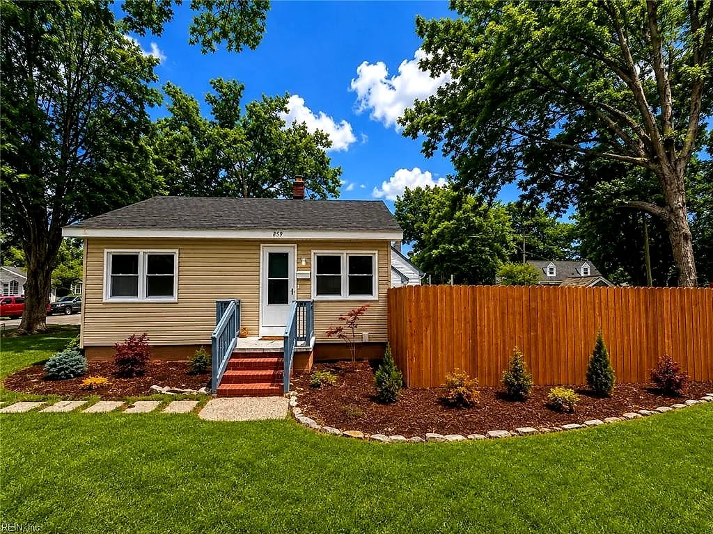 859 Alma DR, NORFOLK VA 23518