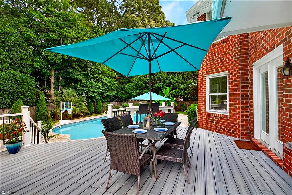 2105 Lords LNDG, VIRGINIA BEACH VA 23454