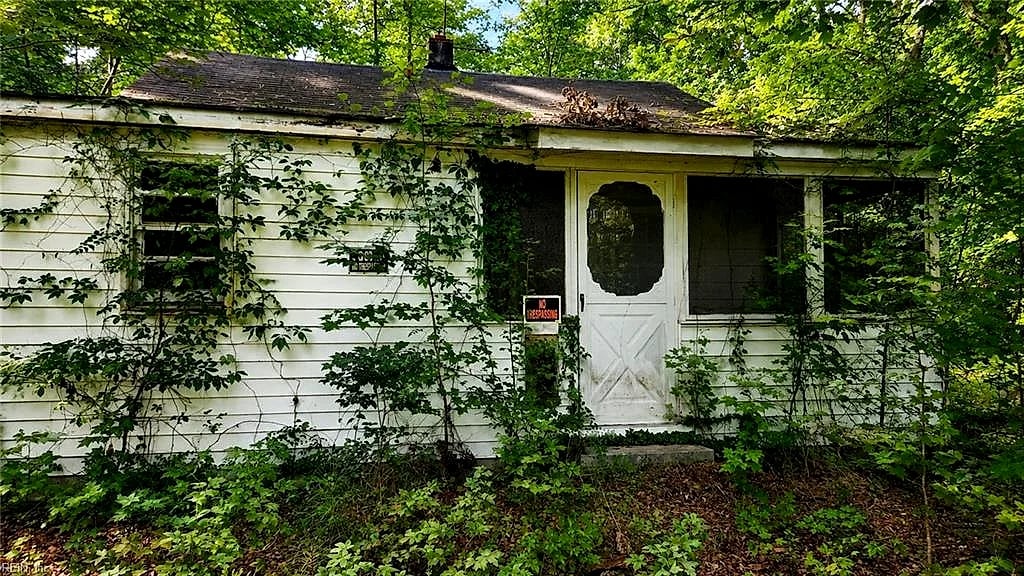9225 Diascund RD, LANEXA VA 23089