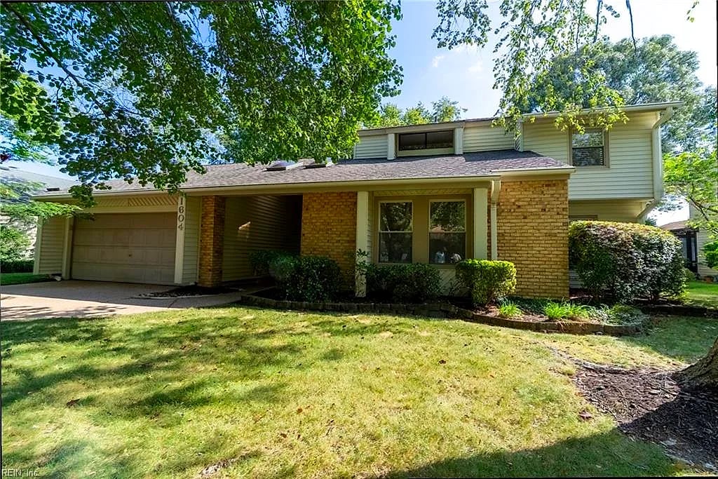 1604 Lake Christopher DR, VIRGINIA BEACH VA 23464