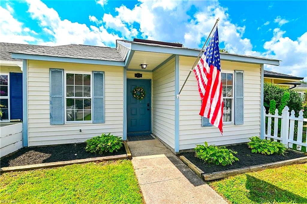 1476 Sangaree CIR, VIRGINIA BEACH VA 23464