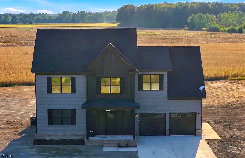 115 Gallop Shoal CT, Aydlett — 4 bed Residential, 2,600 sqft