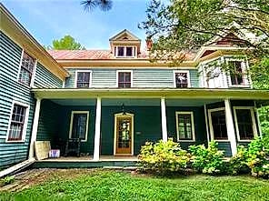 6477 Ware Neck RD, GLOUCESTER VA 23061