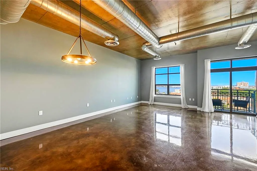 123 College PL #806, NORFOLK VA 23510