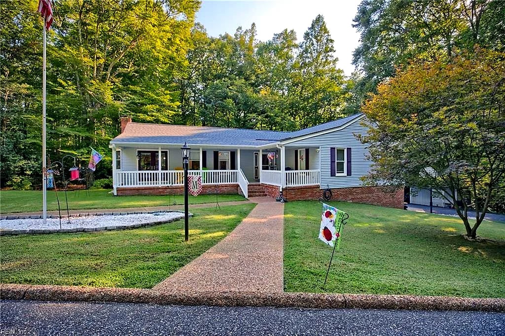 6964 Fox Mill CT, GLOUCESTER VA 23061