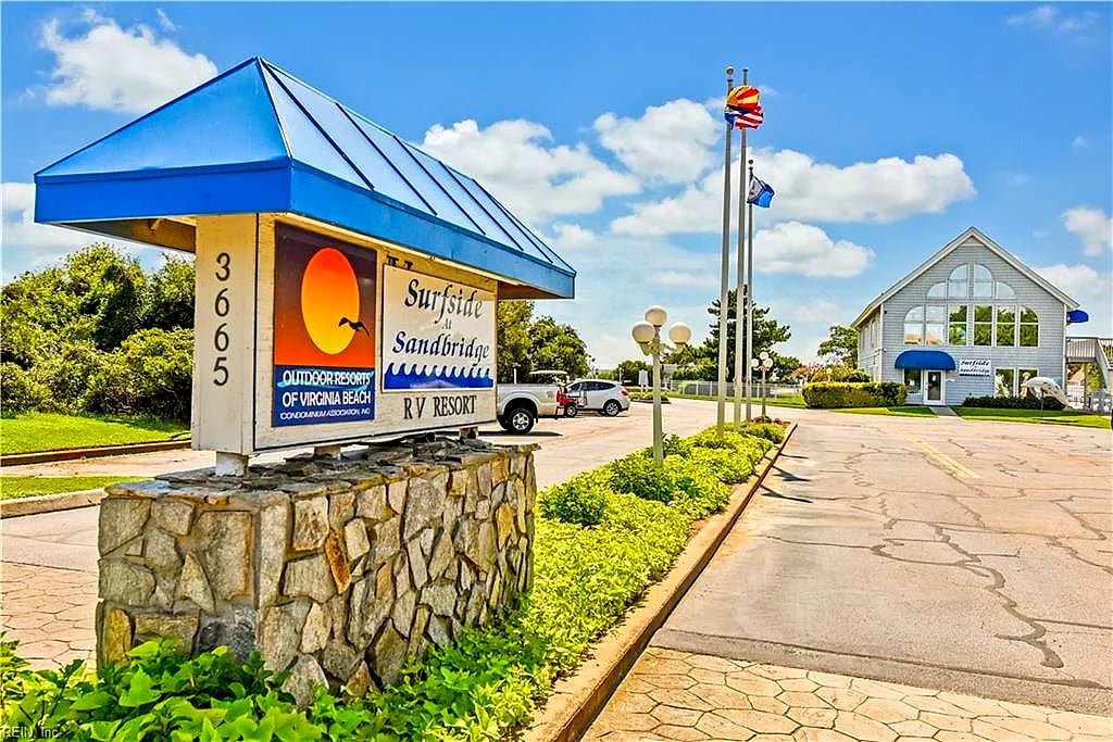 3665 Sandpiper RD #98A, VIRGINIA BEACH VA 23456