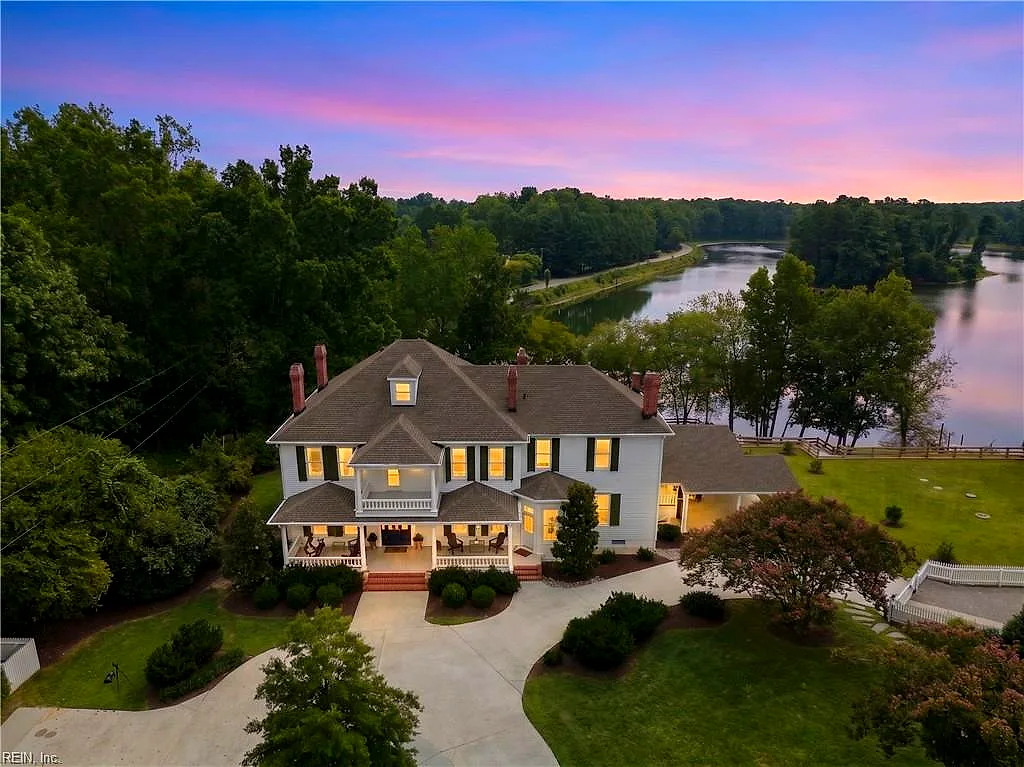 5633 Everets RD, SUFFOLK VA 23435