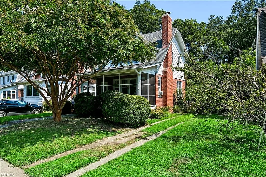 44 Cherry AVE, HAMPTON VA 23661
