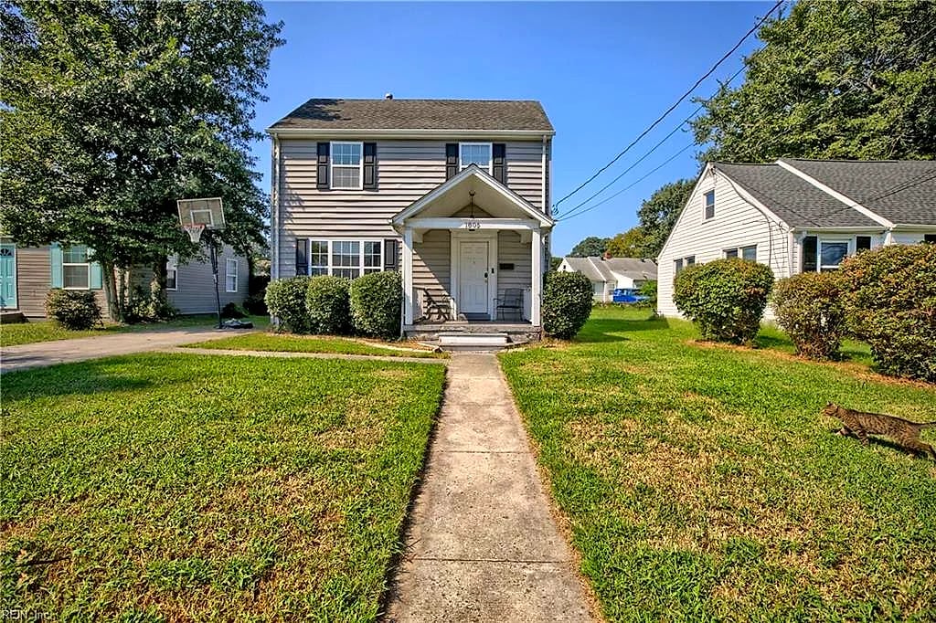 1805 Roanoke AVE, NEWPORT NEWS VA 23607