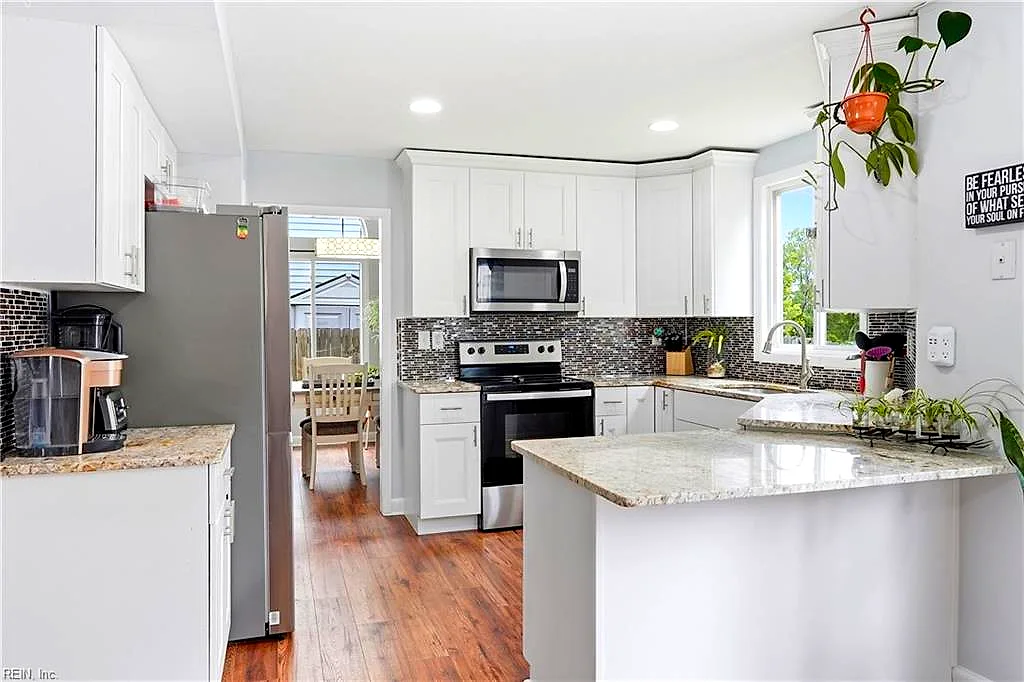 3325 Barberry LN, VIRGINIA BEACH VA 23453
