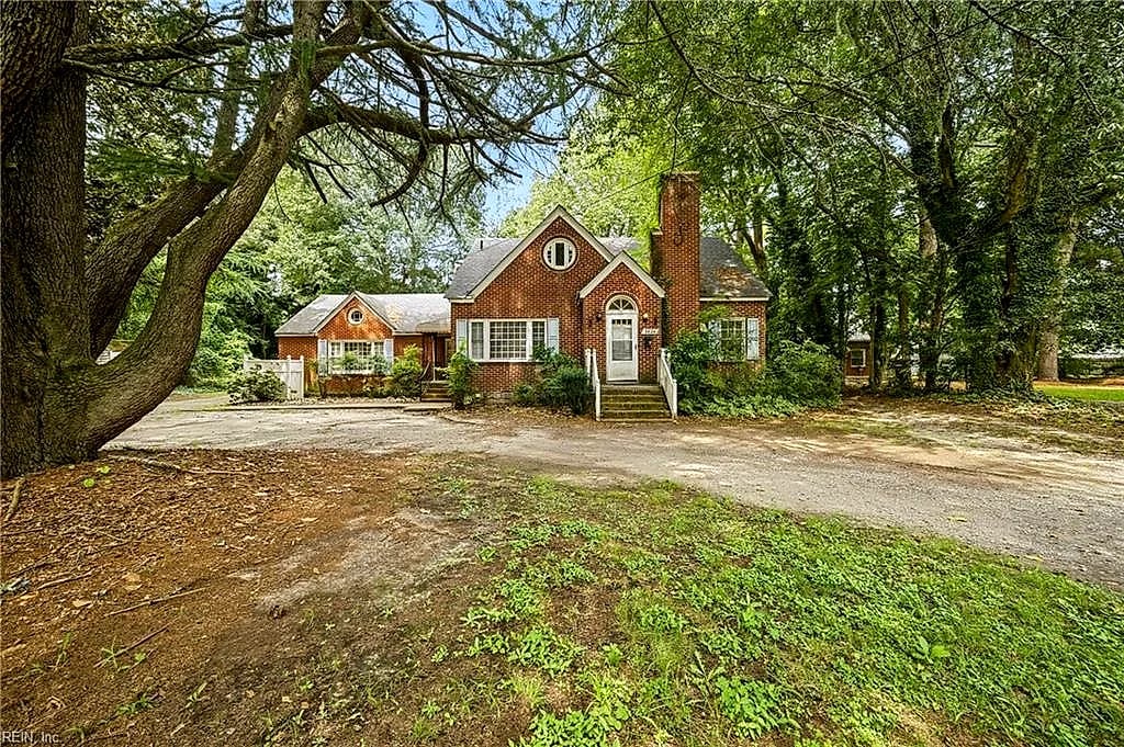 3824 Turnpike RD, PORTSMOUTH VA 23701