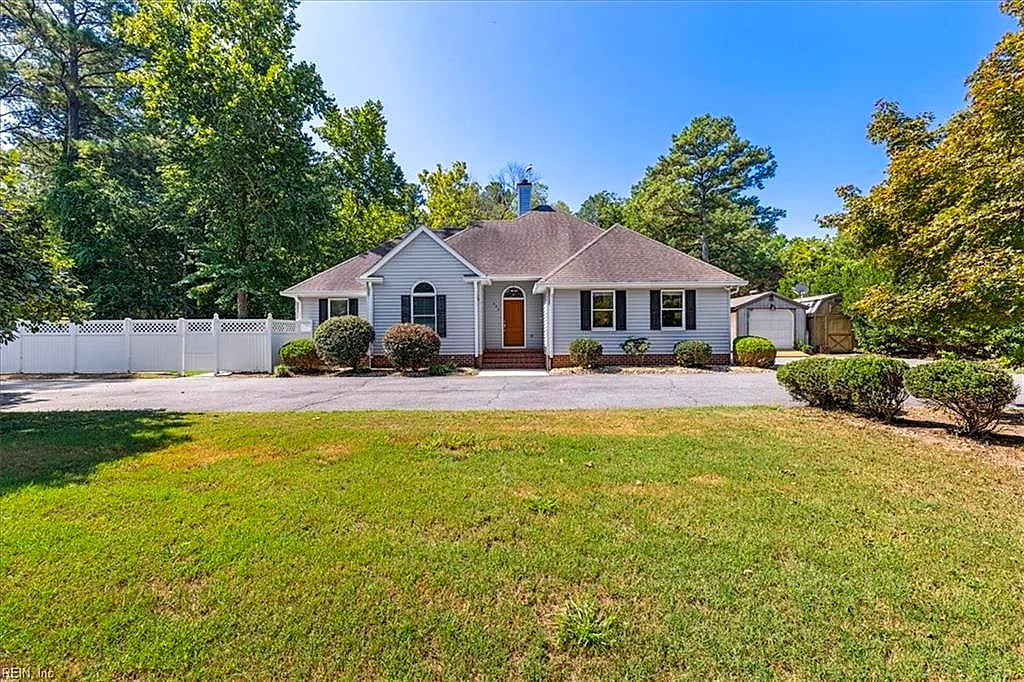 653 Kings HWY, SUFFOLK VA 23432