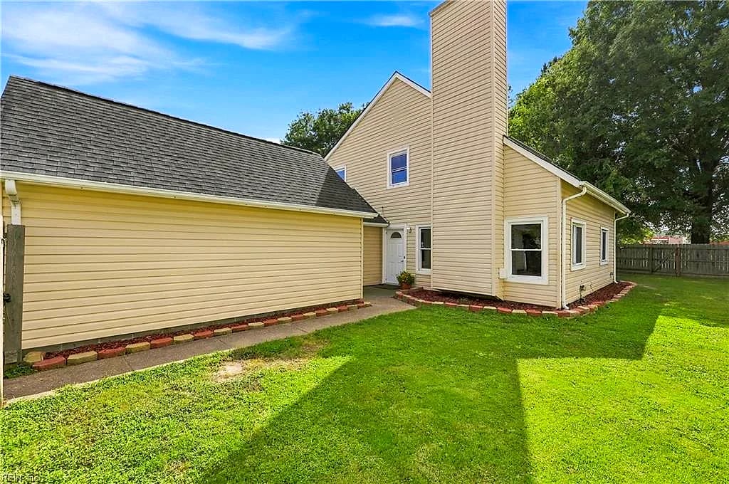 1517 Newport CIR, VIRGINIA BEACH VA 23453