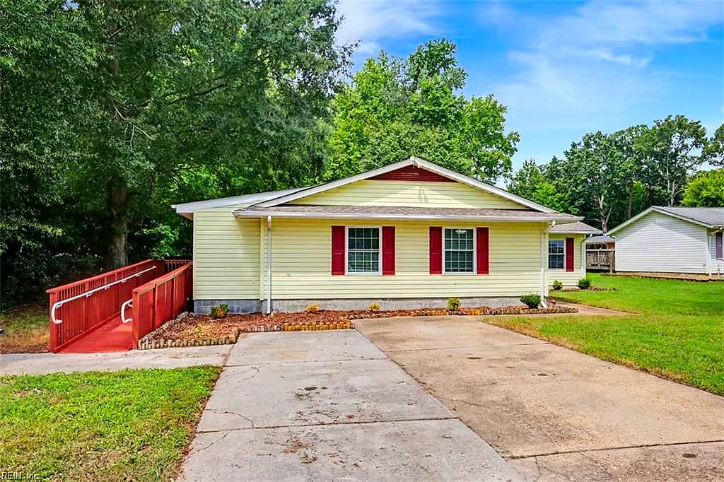 471 Richneck RD, NEWPORT NEWS VA 23608