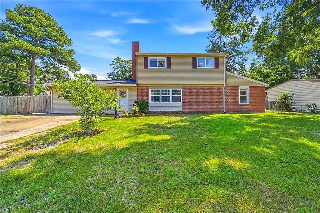 556 Caren DR, VIRGINIA BEACH VA 23452