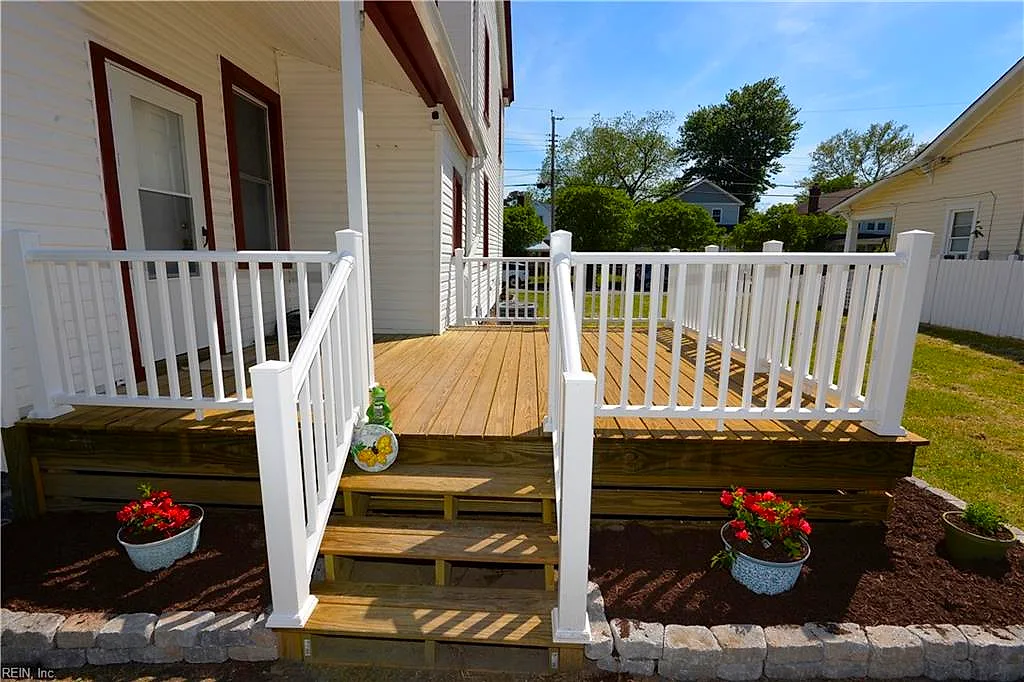 1700 McDaniel ST, PORTSMOUTH VA 23704