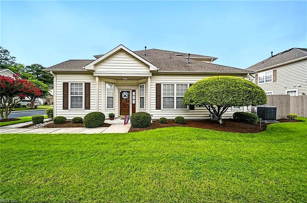 1717 Springs Edge CT, Virginia Beach — 3 bed Residential, 1,974 sqft