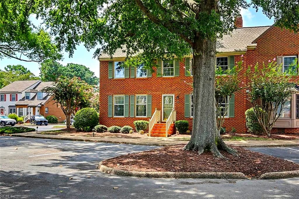 19 Capps Qtrs NONE #1, HAMPTON VA 23669