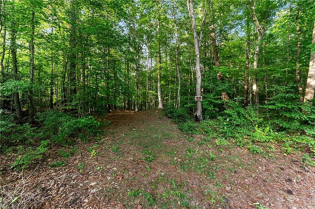 Lot 9 Deerwood CT, GLOUCESTER VA 23061