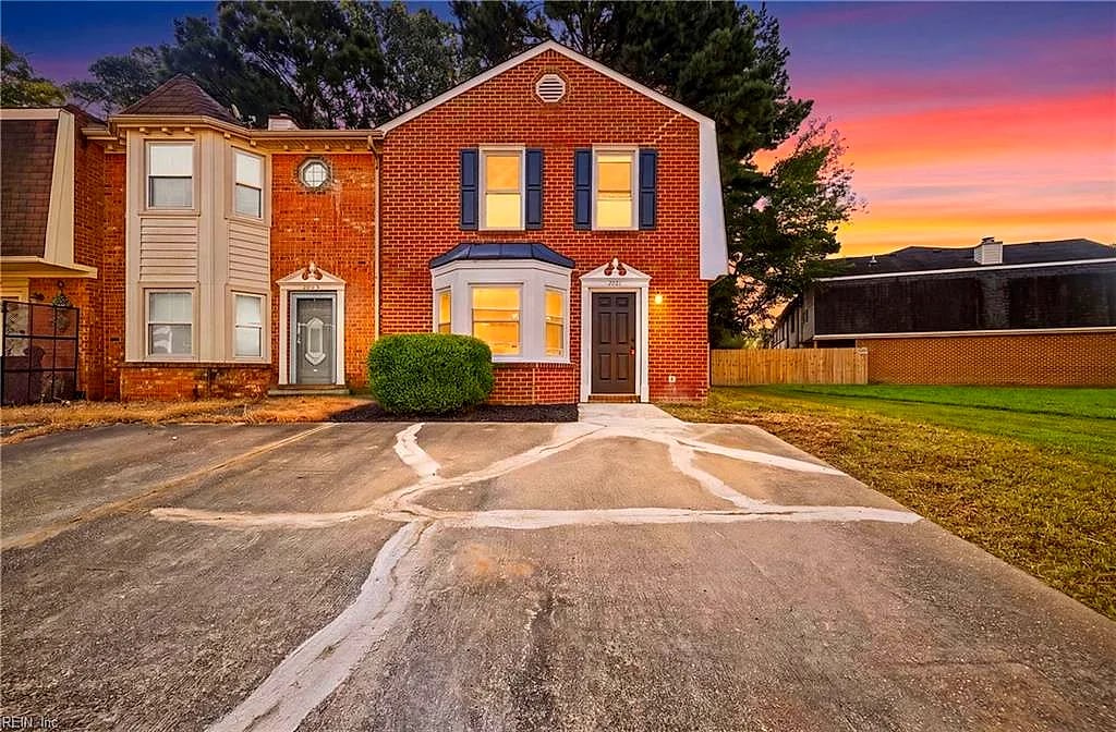 2001 Candlelight DR, CHESAPEAKE VA 23325
