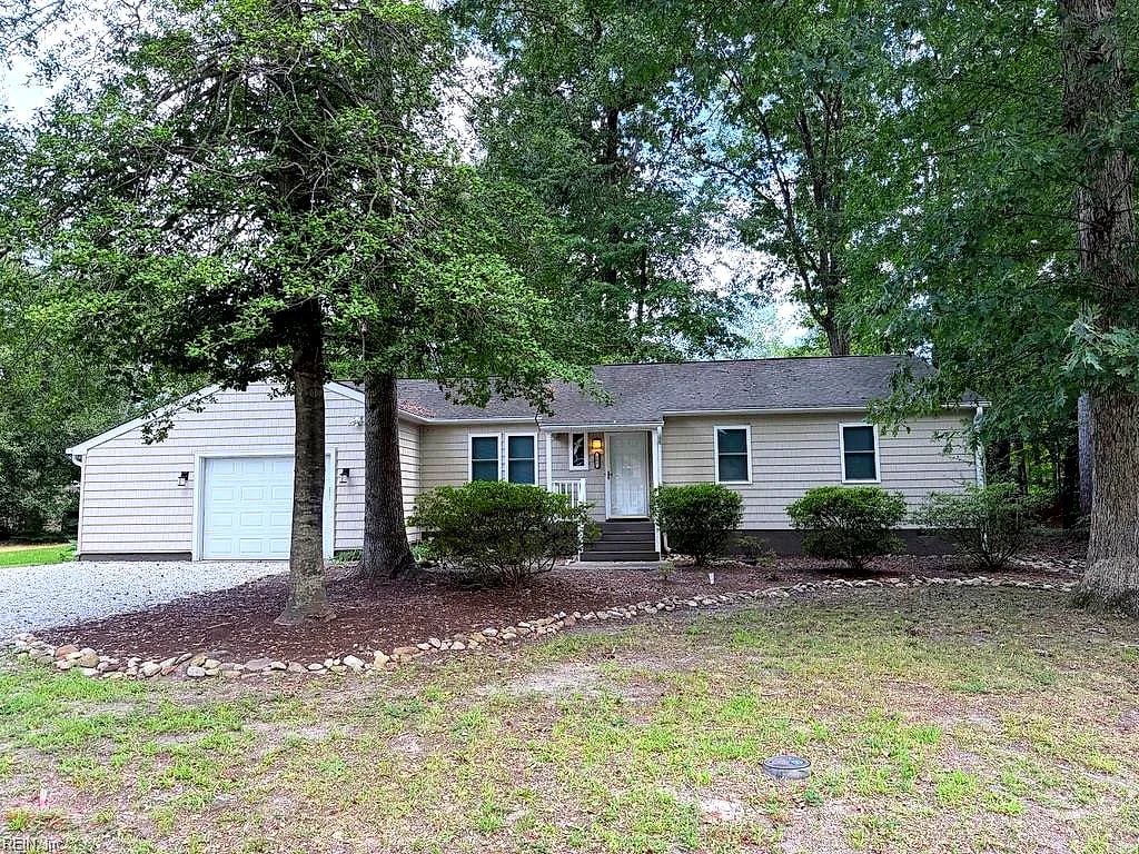 205 Wharf ROW, Yorktown — 3 bed Residential, 1,343 sqft