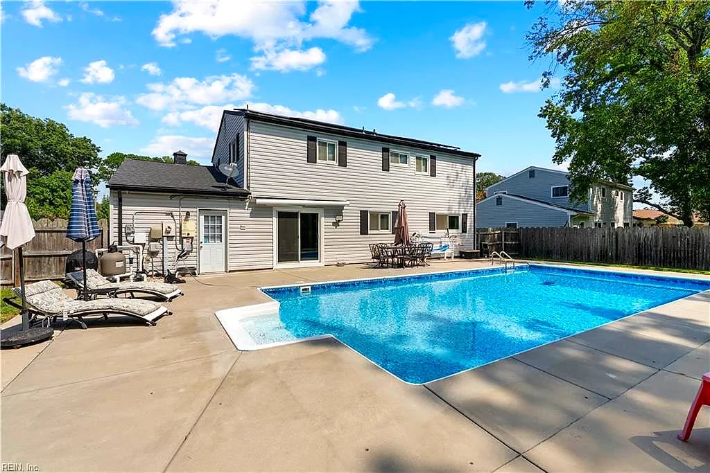 3737 Silina DR, VIRGINIA BEACH VA 23452