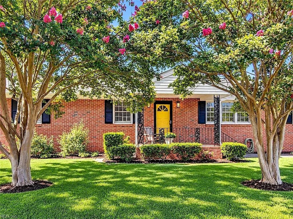 6813 Pallister RD, Norfolk — 3 bed Residential, 1,786 sqft