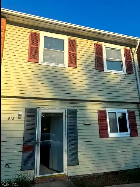 512 Carnaby Ct, Virginia Beach, VA