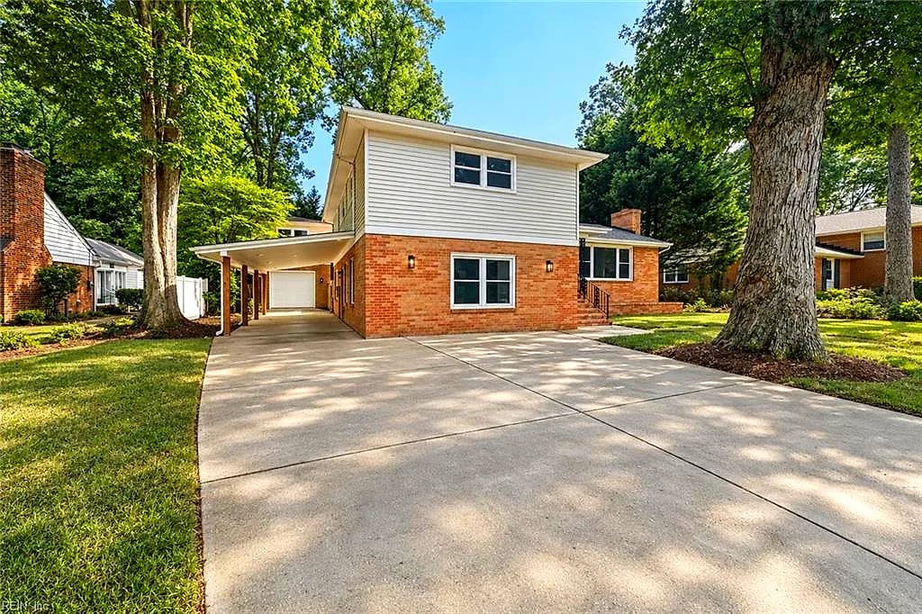 537 Hallmark DR, NEWPORT NEWS VA 23606