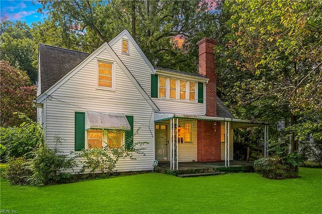 16 Old Fox Hill RD, HAMPTON VA 23669